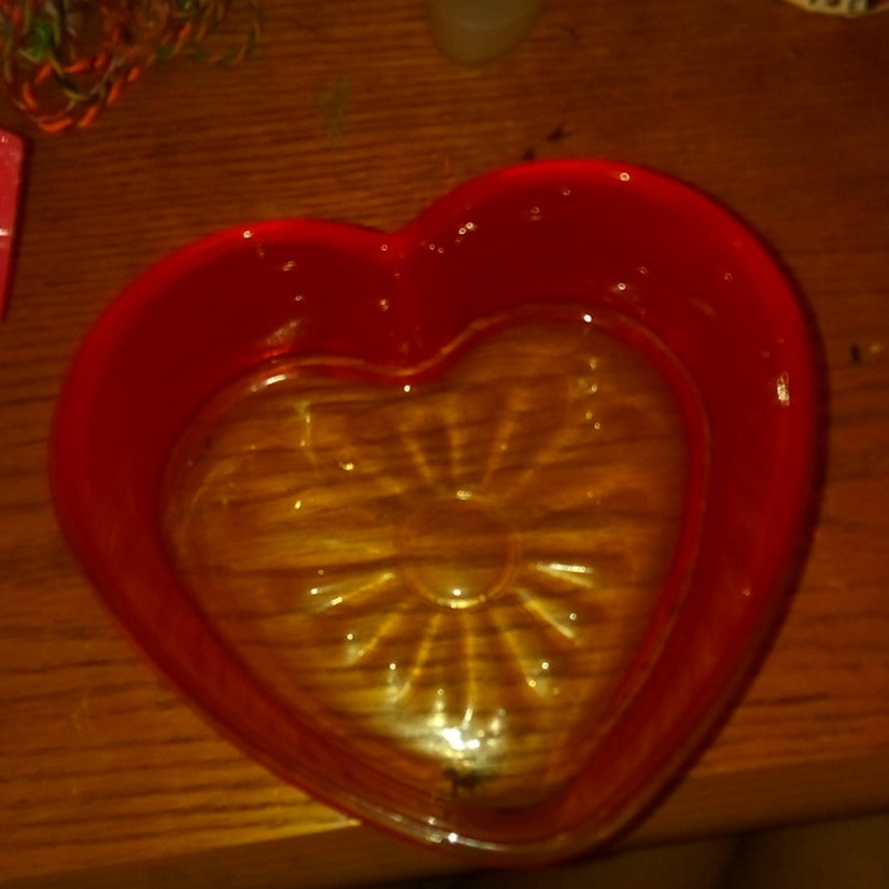Heart shaped glass small bin